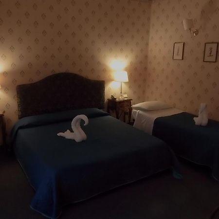 Hotel Nuovo Rebecchino Napoli Esterno foto
