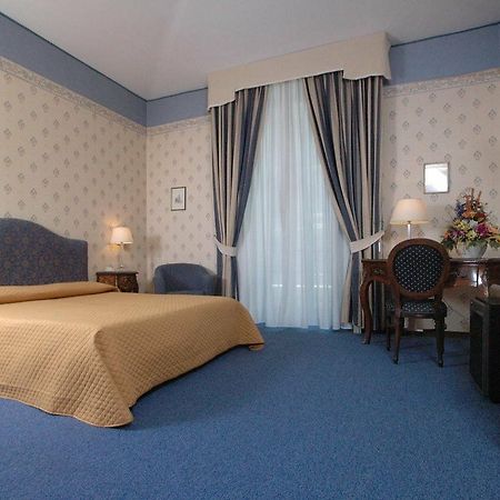 Hotel Nuovo Rebecchino Napoli Esterno foto