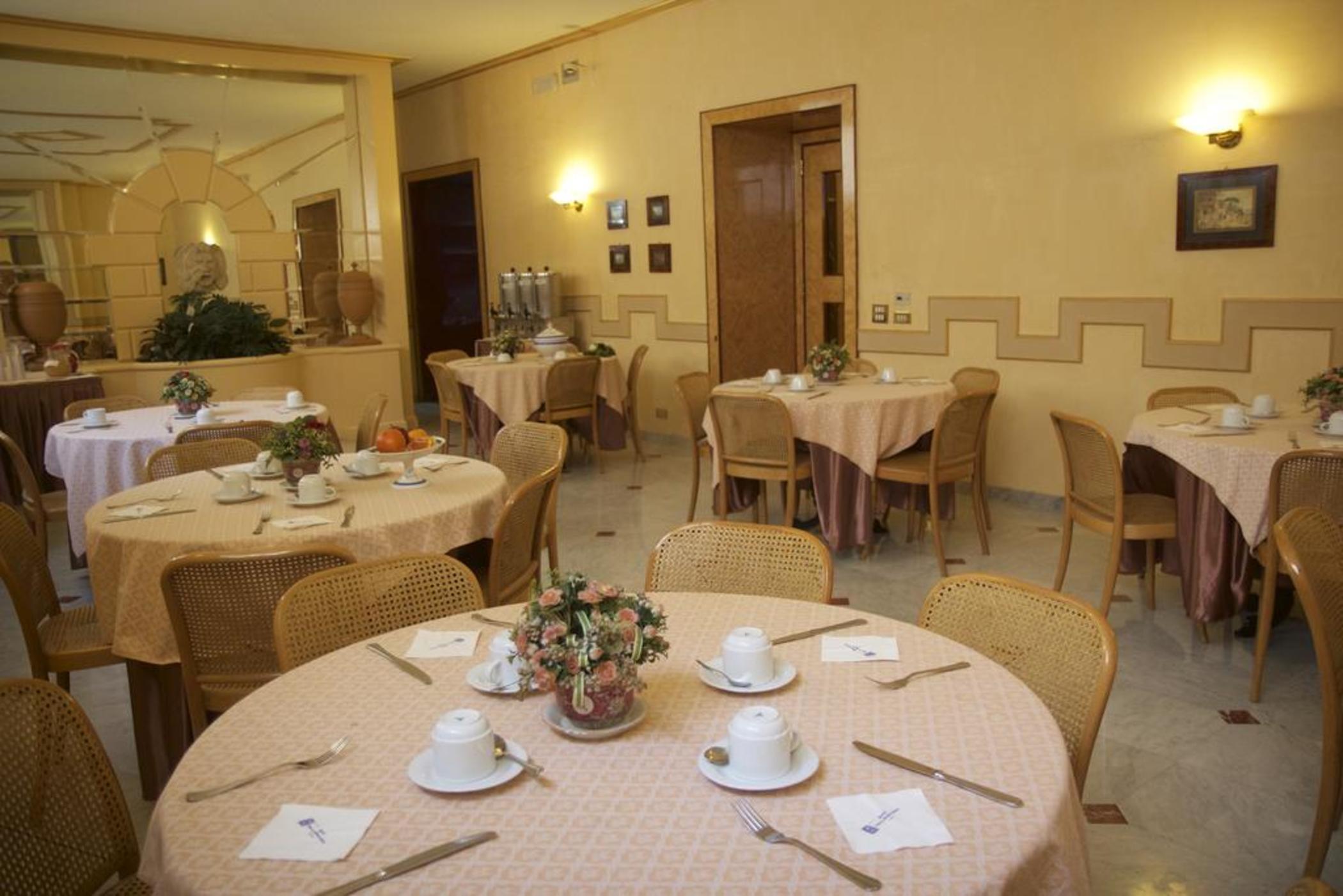 Hotel Nuovo Rebecchino Napoli Esterno foto