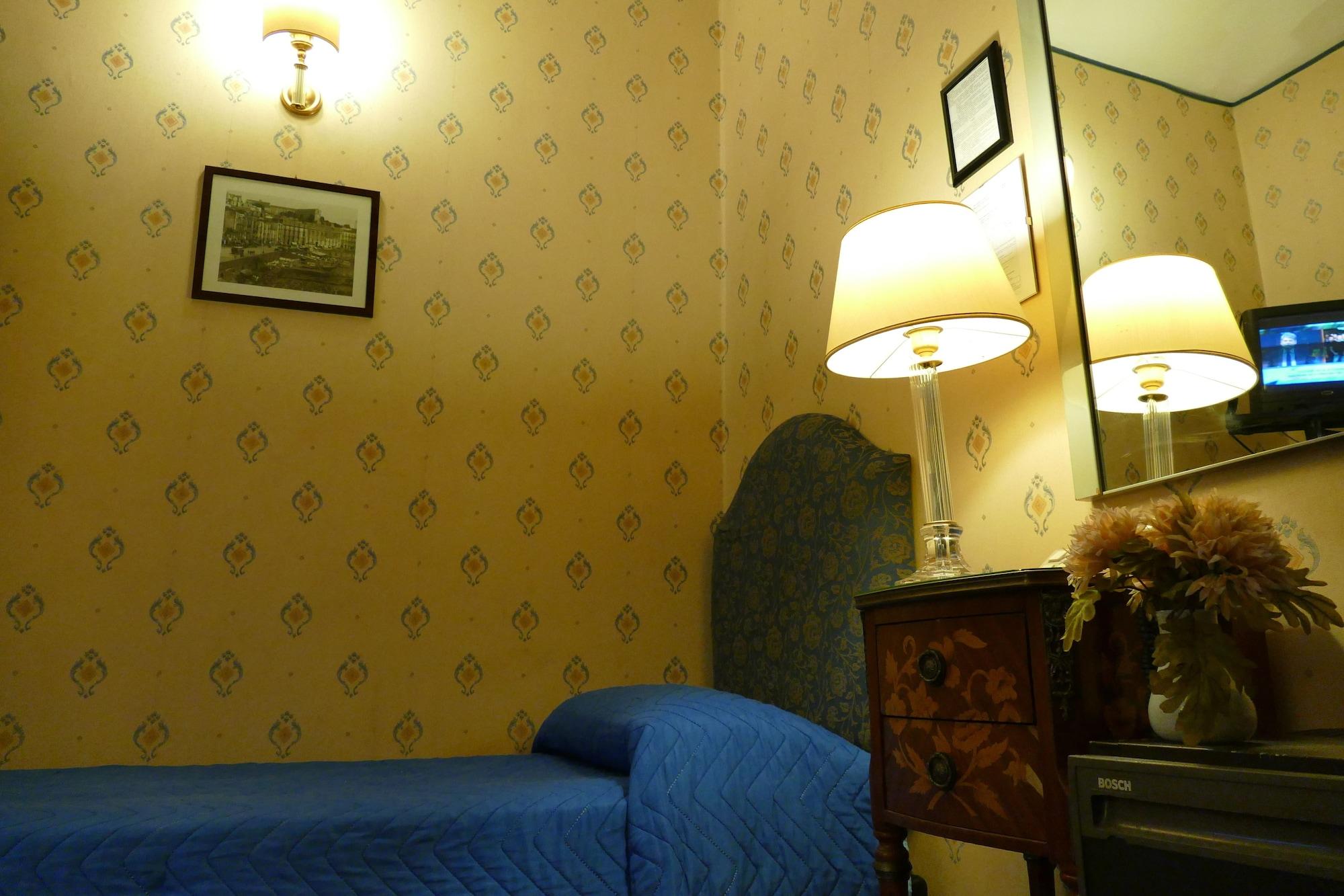 Hotel Nuovo Rebecchino Napoli Esterno foto