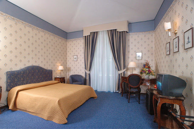 Hotel Nuovo Rebecchino Napoli Camera foto