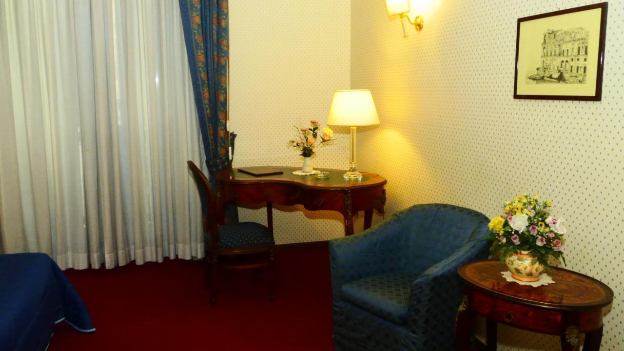 Hotel Nuovo Rebecchino Napoli Esterno foto